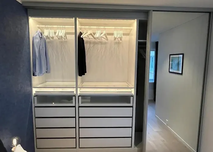 By Torgalmenningen * Bergen